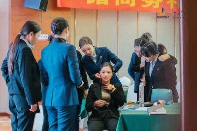 学礼仪 塑形象 筑邦鸿——鸿升商务礼仪培训效果显著，赋能专业礼仪服务